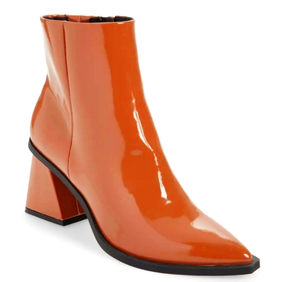 BEAUTIFUL LOREN POINTED TOE BOOTS - Picture 1 of 7